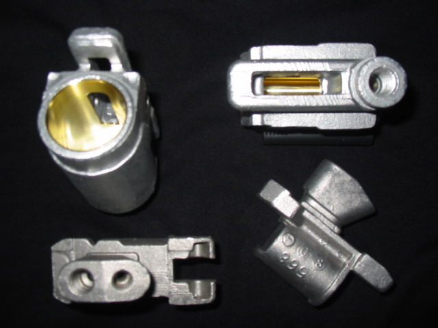 Rear wheel cylinders with and without e-brake slot